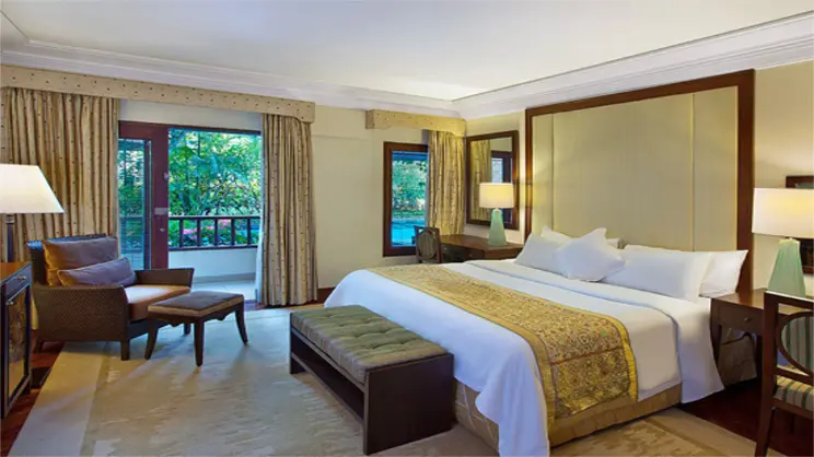 Suites (Executive Suite, Lagoon Access Suite and Deluxe Executive Suite) 