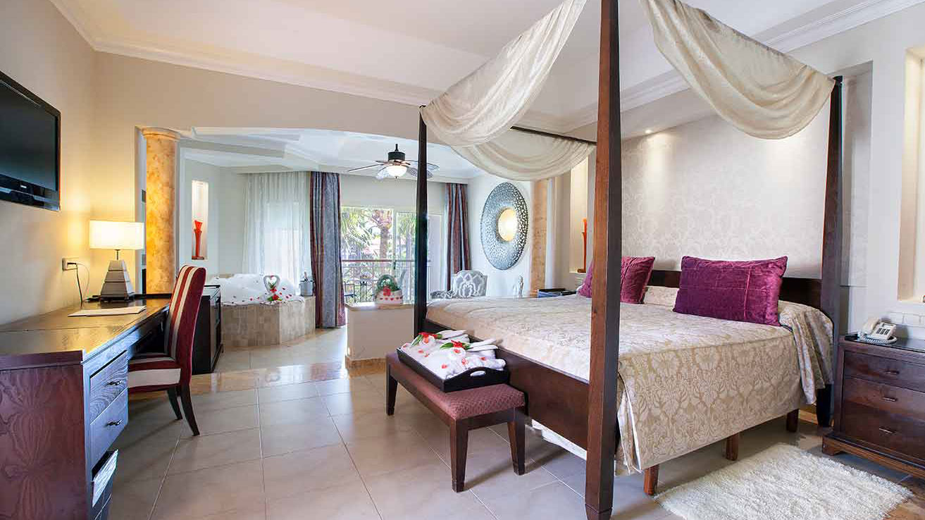 Junior Suite with Jacuzzi