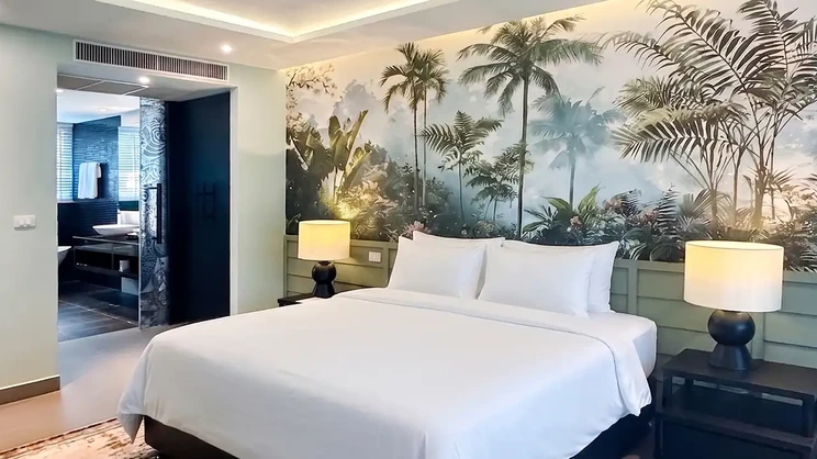 Whirlpool Garden Suite