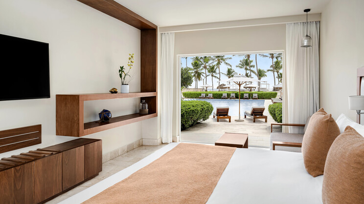 Sun Club Junior Suite Pool Access - Adults Only 