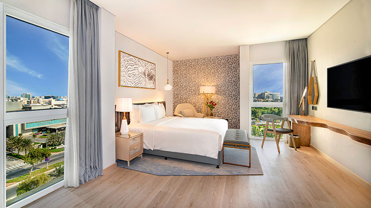 Suite with Lounge Access