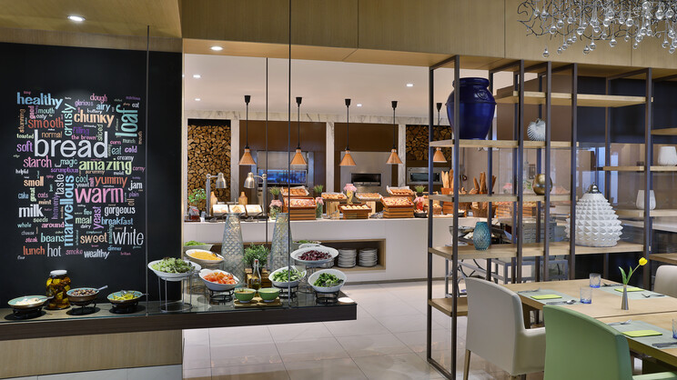 Al Habtoor Grand Resort, Autograph Collection