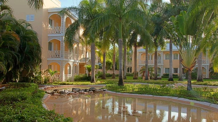 Royal Hideaway Playacar