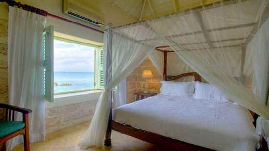 Three-Bedroom Oceanfront Fort Suite