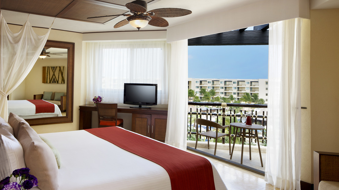 Premium Deluxe Garden and Tropical View