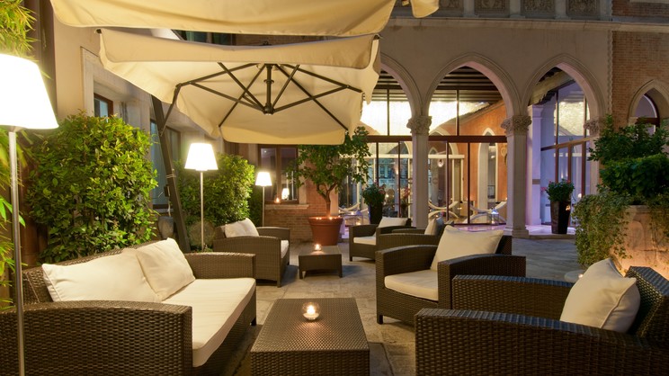 Sina Centurion Palace