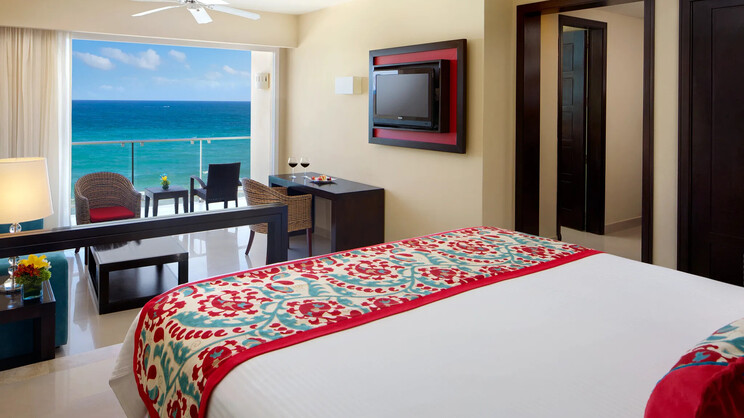 Junior Suite Ocean Front
