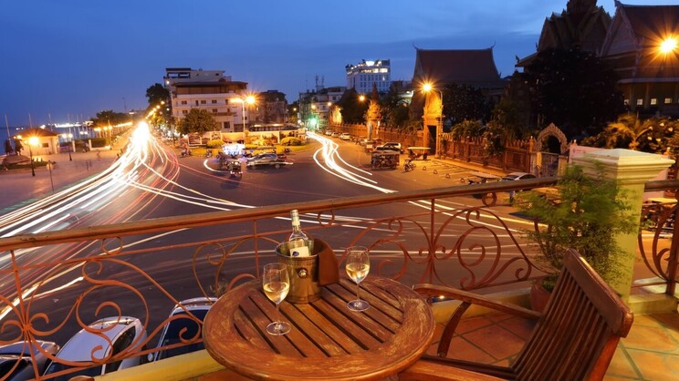 Amanjaya Pancam Suites Hotel