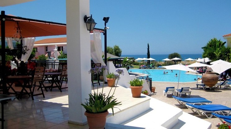 Akamanthea Holiday Village