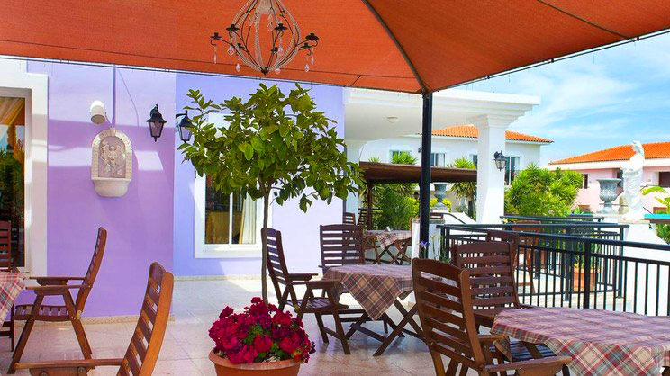 Akamanthea Holiday Village