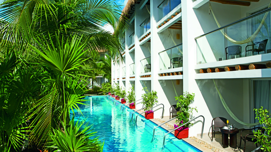 Secrets Aura Cozumel