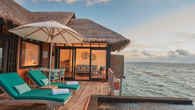 Sunrise/Sunset Water Villa with Infinity Pool