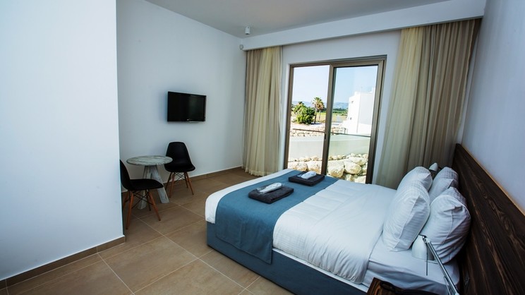 Amphora Hotel and Suites