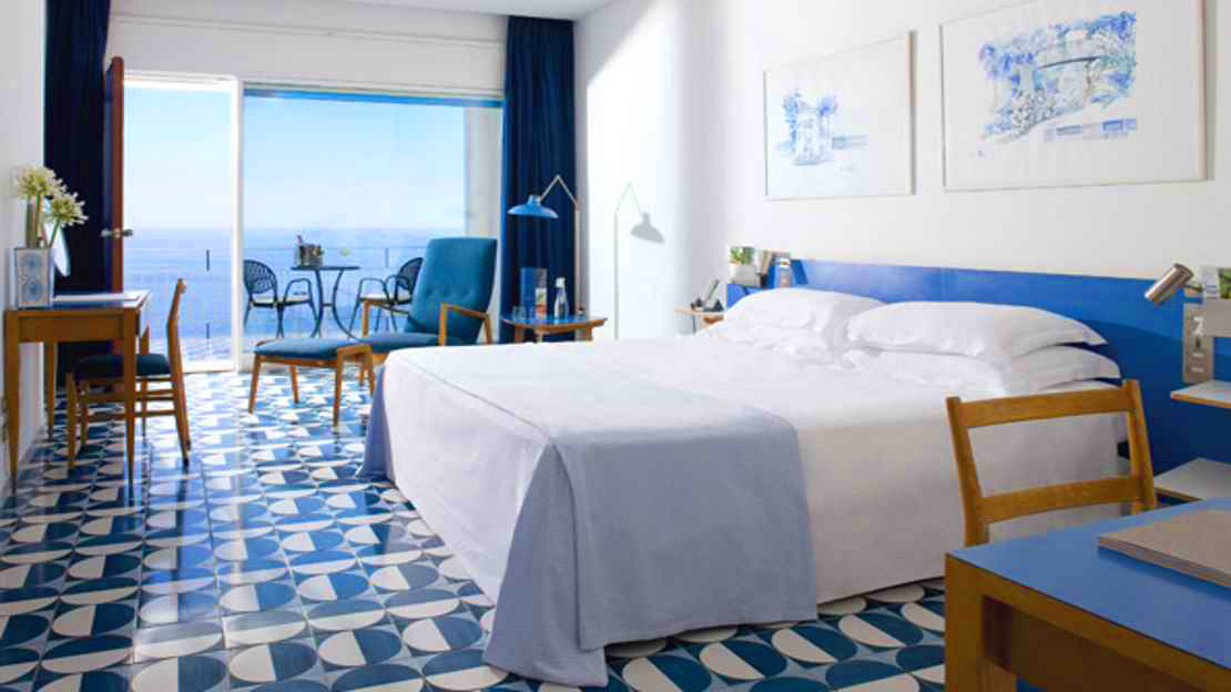 Deluxe Sea View Room