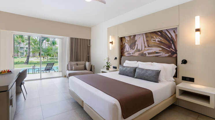  Allure Junior Suite Swim up 