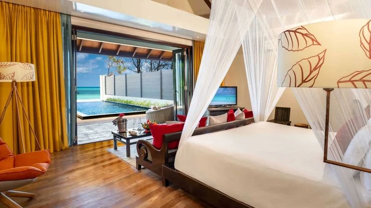 Kanifushi Beach Villa with Pool
