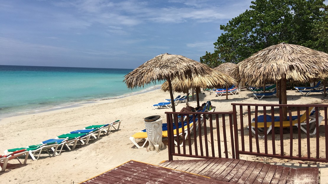 Breezes Bella Costa Hotel