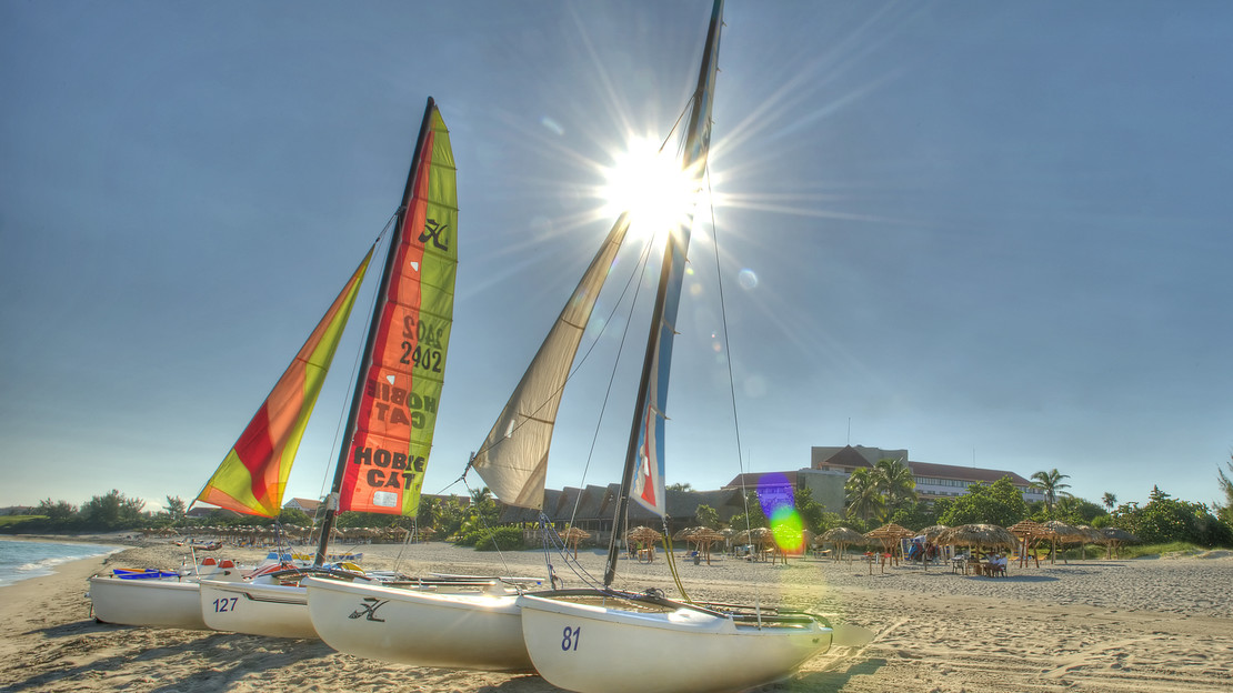 Breezes Bella Costa Hotel