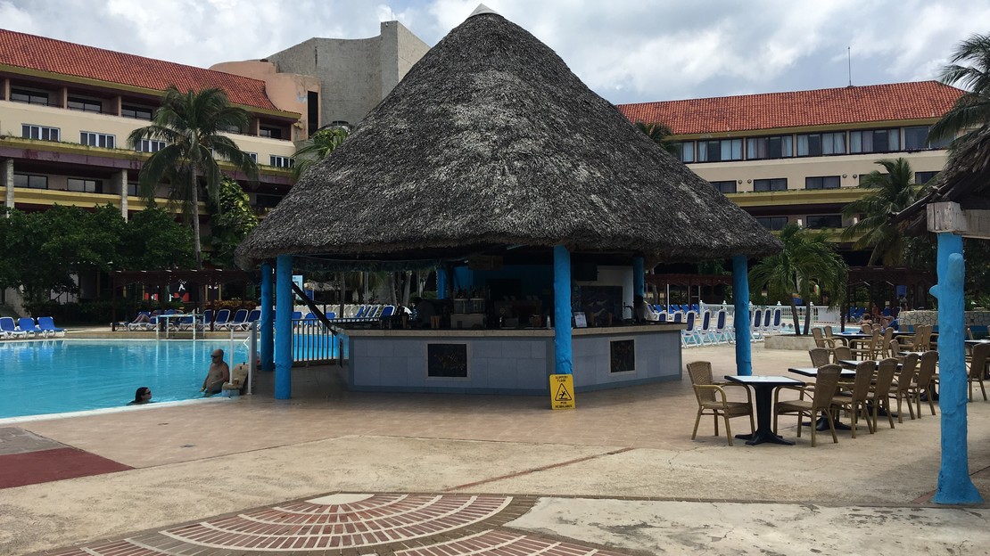 Breezes Bella Costa Hotel