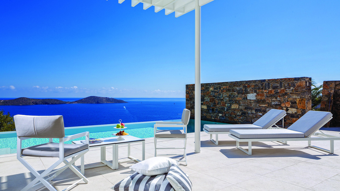 Massage Suite with Private Heated Pool