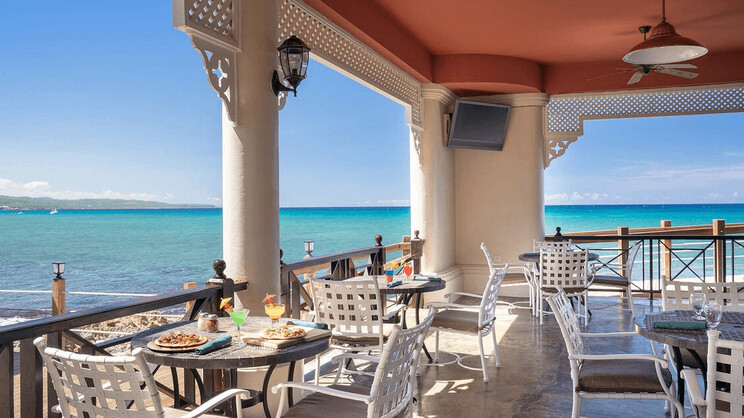 Jewel Paradise Cove Adult Beach Resort & Spa