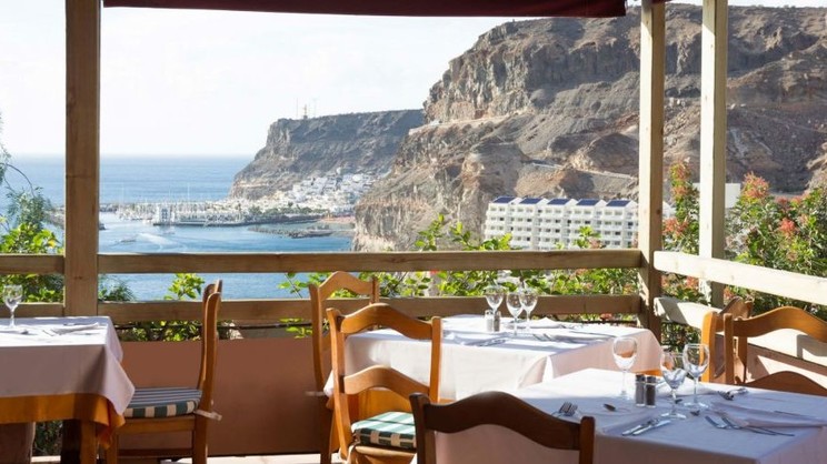 Mogan Princess and Beach Club