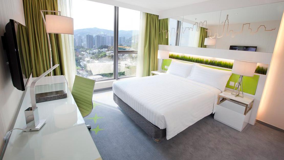 Deluxe Queen/Twin Room