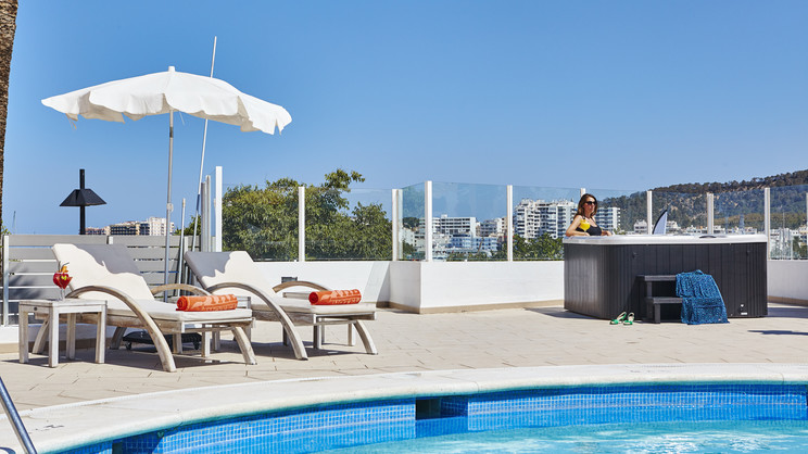 THB Ocean Beach Class