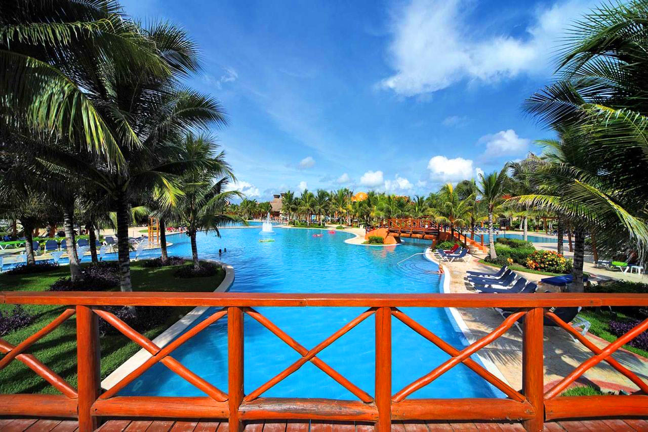 Barcelo Maya Tropical