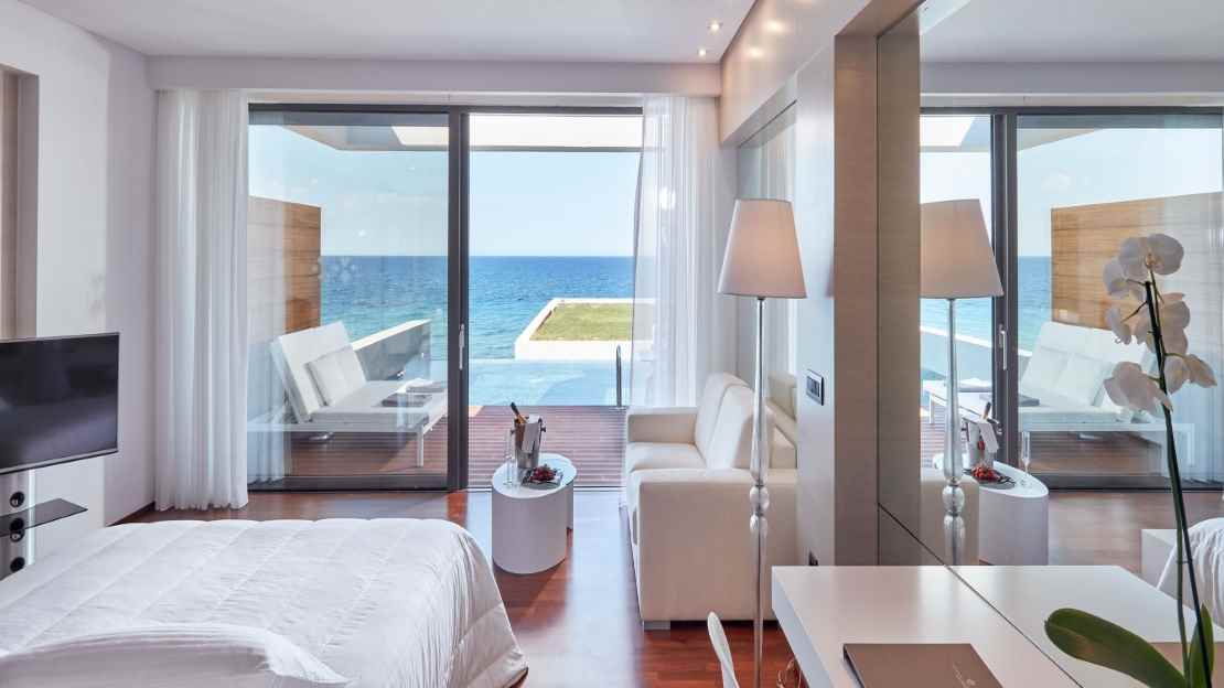 Honeymoon Suite Sea View with Individual Pool 