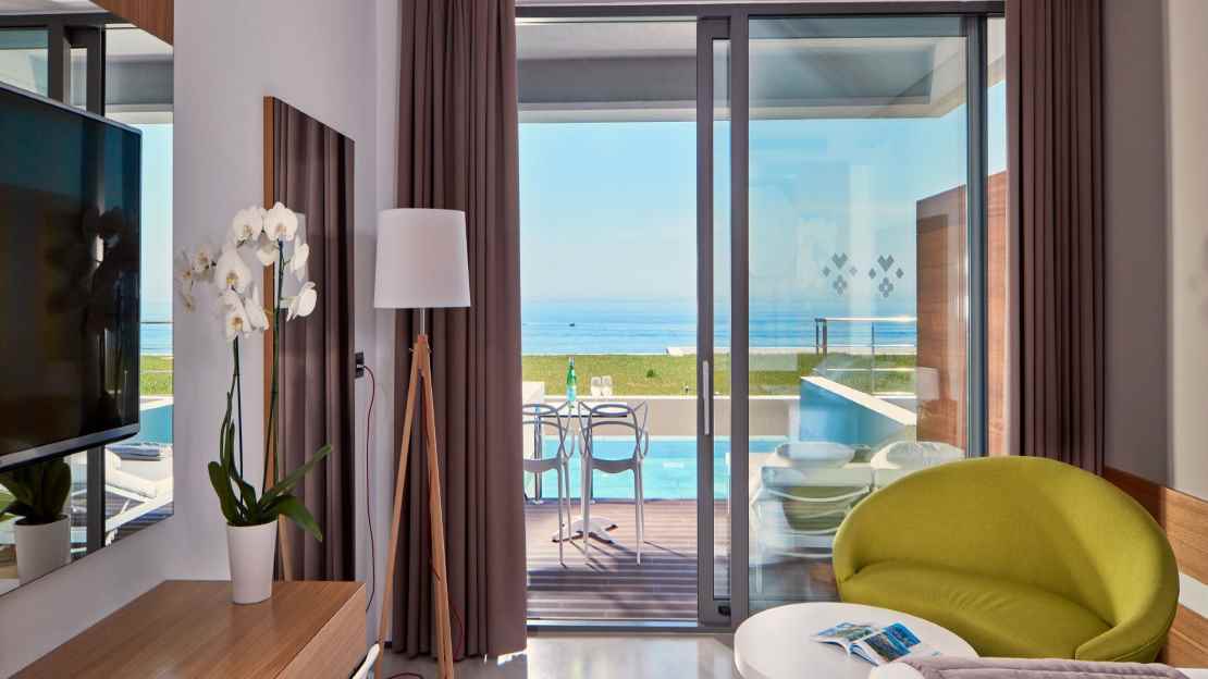 Signature Suite Sea View with Individual Pool 