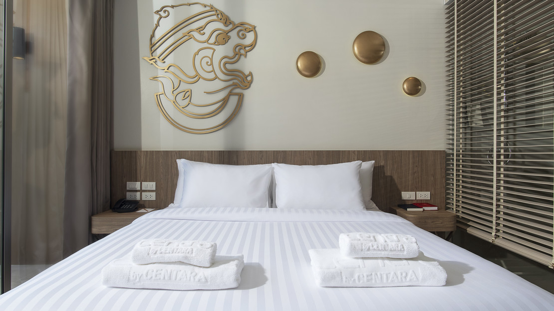 Centra Superior Pool View