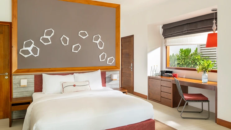 Deluxe Beach Bungalow