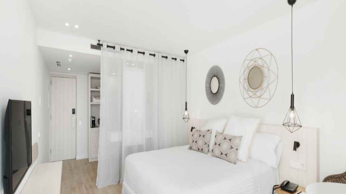 Deluxe Sea View with Whirlpool Bathtub