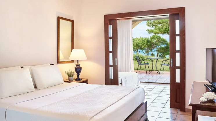 Sea View Garden Family Room