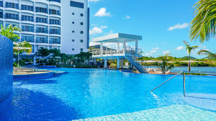 Harbor Club, Curio Collection by Hilton