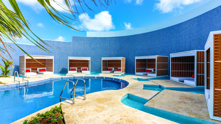 Harbor Club, Curio Collection by Hilton