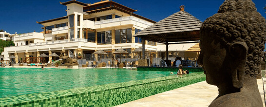 Regency Country Club Apartment Suites