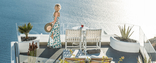 On The Rocks Santorini