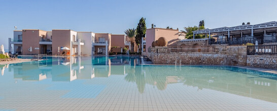 Akteon Holiday Village