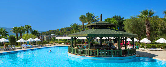 Crystal Green Bay Resort & Spa