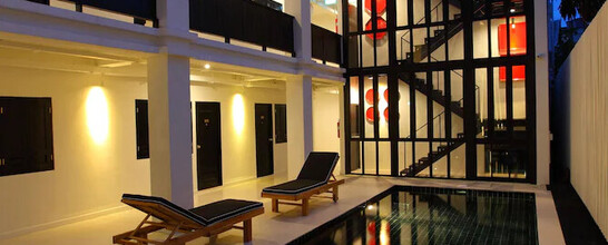 99 The Gallery Hotel