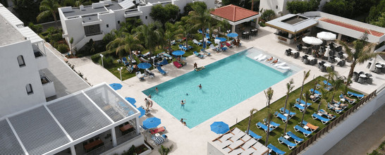 Kyknos COOEE Beach Hotel & Bungalows