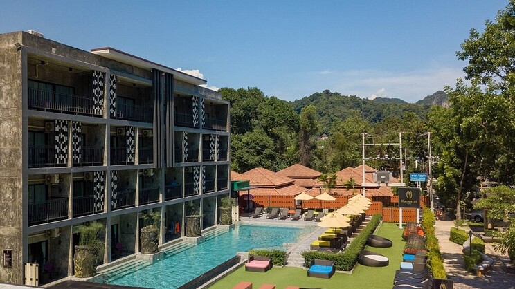 Maneetel Krabi Beachfront