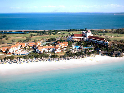 Breezes Bella Costa Hotel