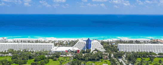 Grand Oasis Cancun Image