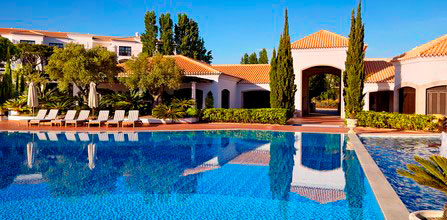 Pine Cliffs Residence