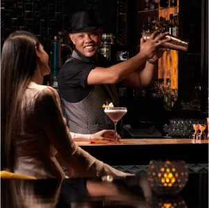 Bartender in Dubai