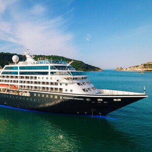 5* Azamara Onward 
