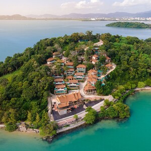 Sinae Phuket Luxury Hotel